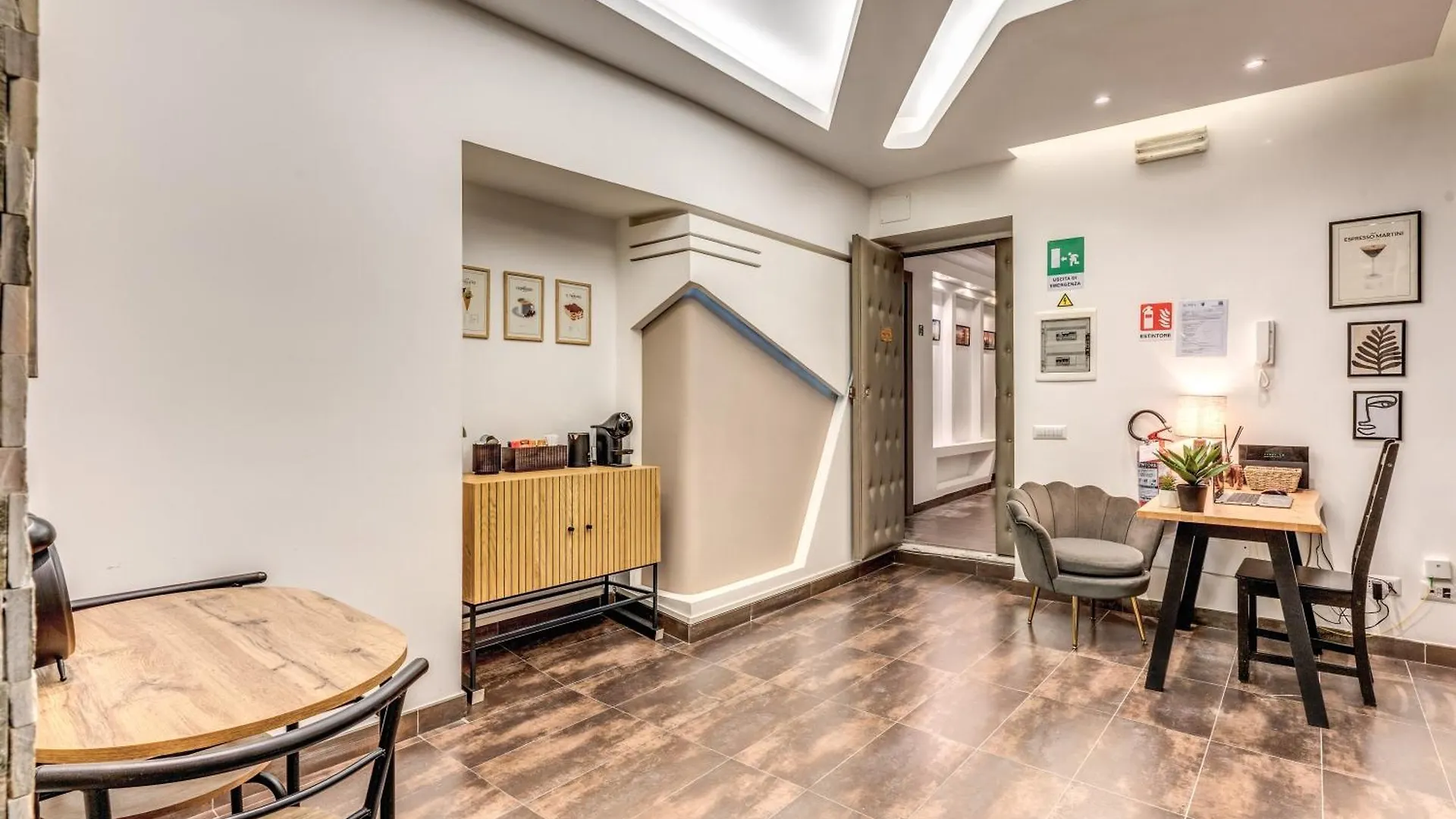 Kontakte von Spagna Boutique Suites